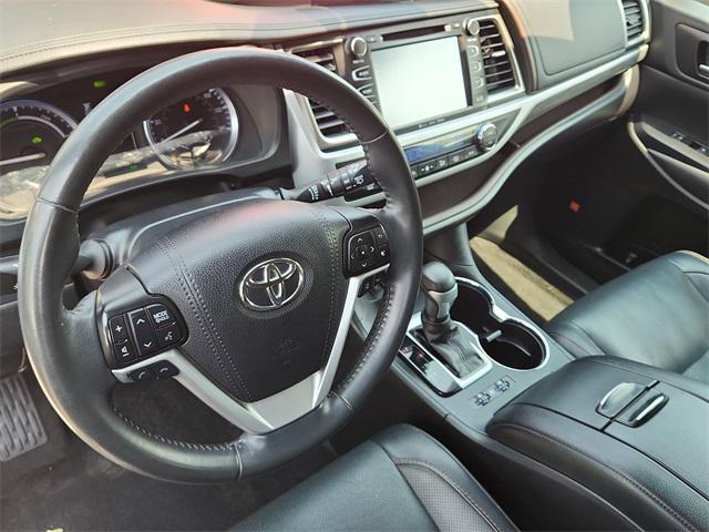 used 2019 Toyota Highlander Hybrid car, priced at $35,070