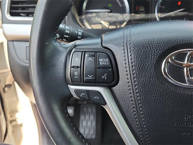 used 2019 Toyota Highlander Hybrid car, priced at $35,070