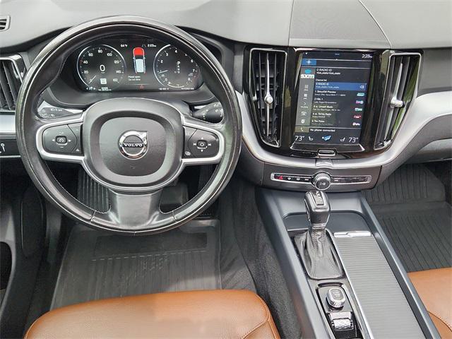 used 2018 Volvo XC60 car