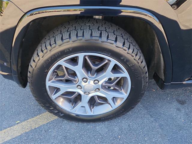 used 2020 Jeep Grand Cherokee car, priced at $25,861