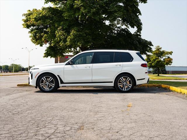 new 2025 BMW X7 car, priced at $118,505