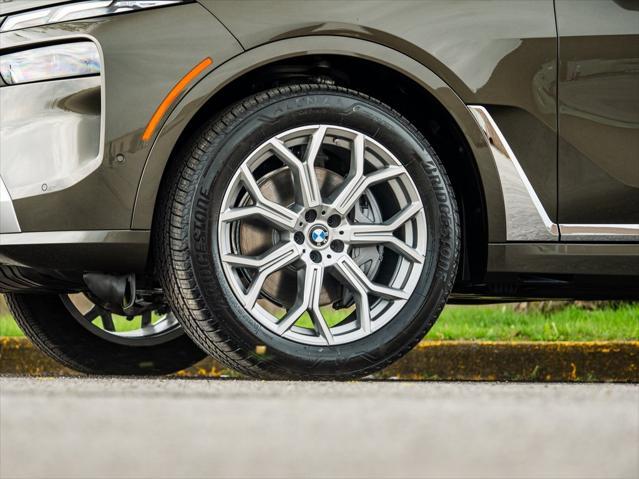 new 2025 BMW X7 car, priced at $90,290