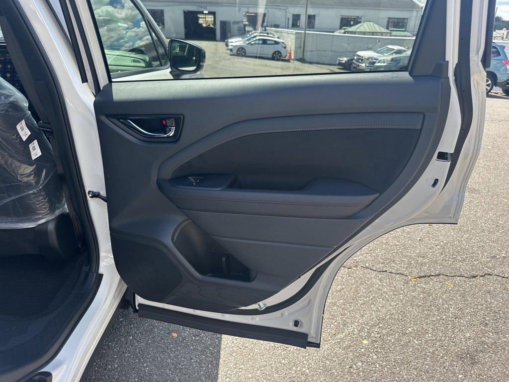 new 2025 Subaru Forester car, priced at $43,066
