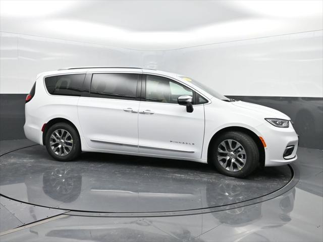 new 2025 Chrysler Pacifica car, priced at $54,480