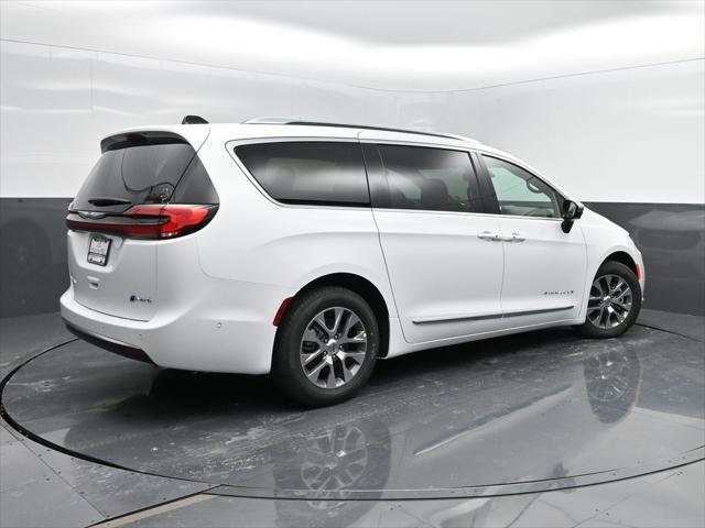 new 2025 Chrysler Pacifica car, priced at $54,480