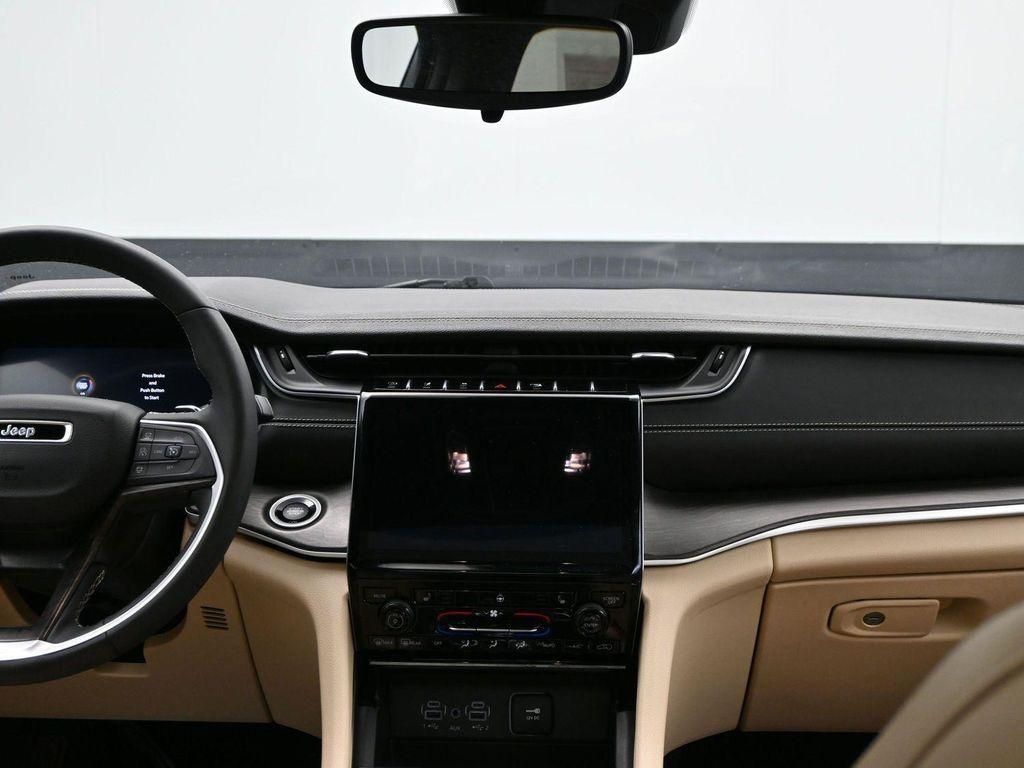 used 2024 Jeep Grand Cherokee L car, priced at $33,965