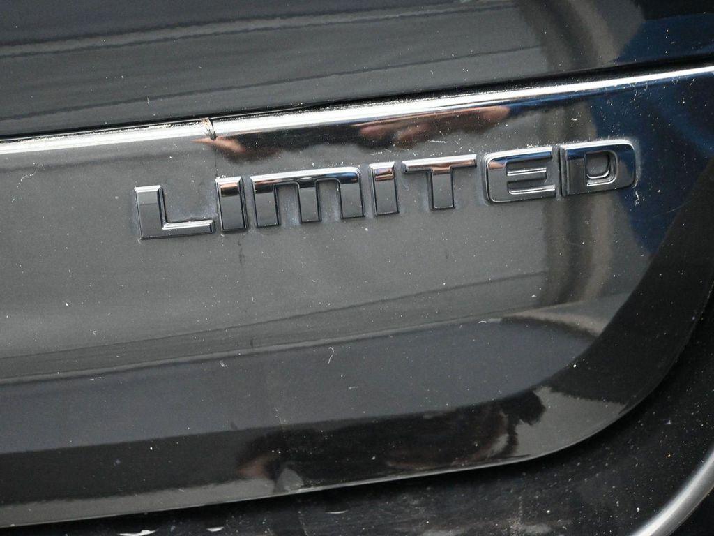 used 2024 Jeep Grand Cherokee L car, priced at $33,965