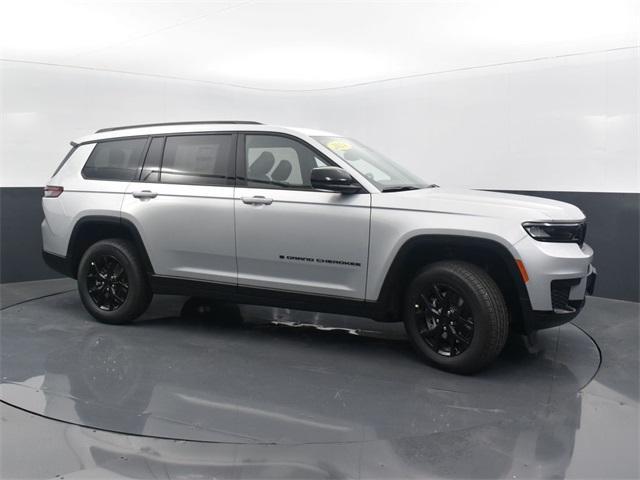 new 2024 Jeep Grand Cherokee L car, priced at $45,689