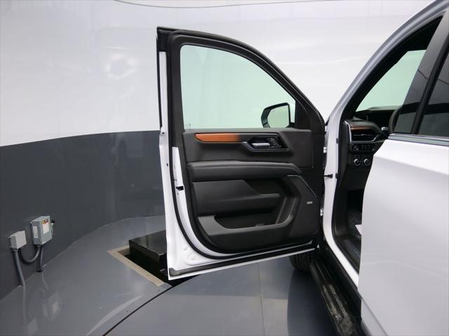 used 2025 GMC Yukon car, priced at $77,980