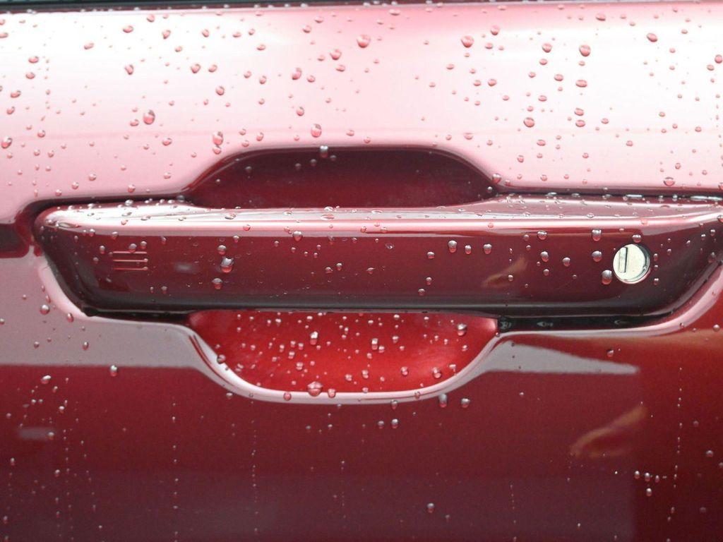 new 2025 Jeep Grand Cherokee car, priced at $54,986