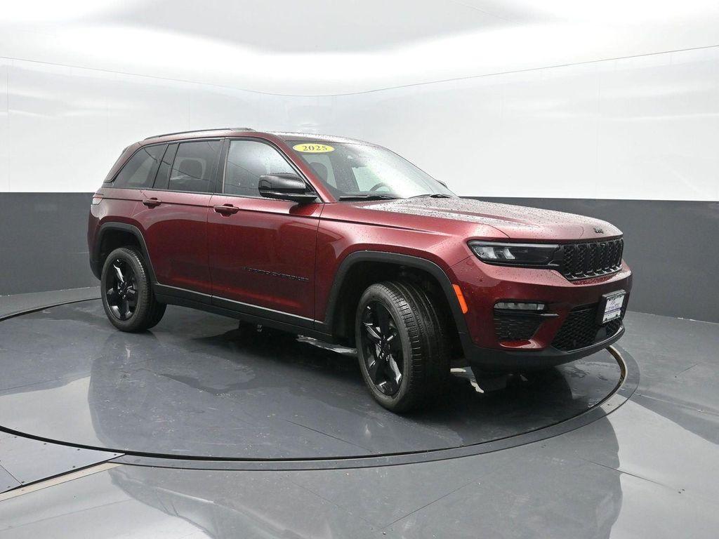 new 2025 Jeep Grand Cherokee car, priced at $54,986