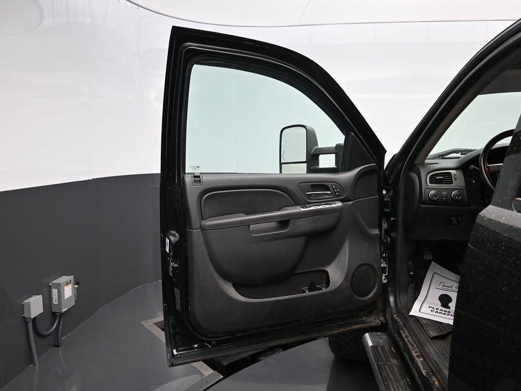 used 2013 Chevrolet Silverado 2500 car, priced at $17,900