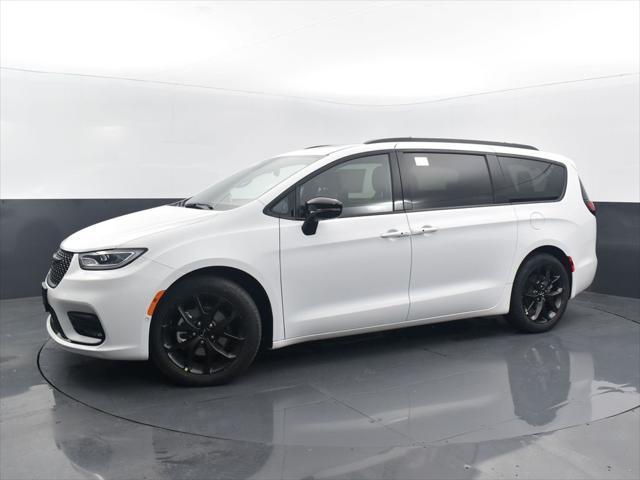 new 2024 Chrysler Pacifica car, priced at $48,692