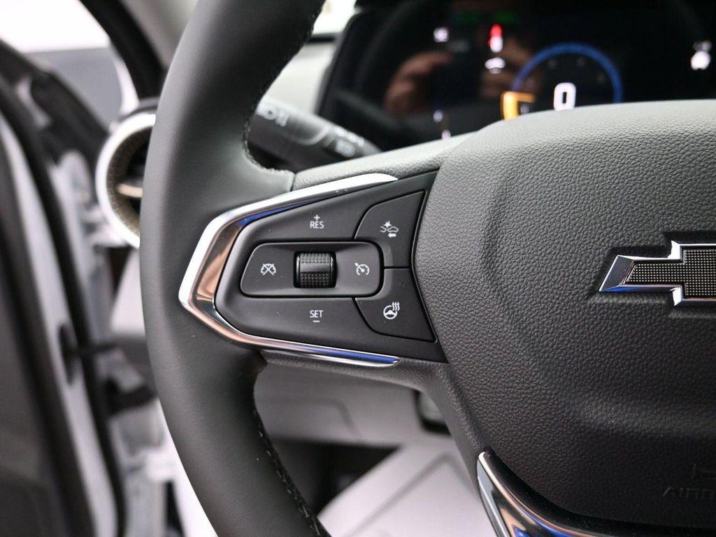 new 2025 Chevrolet Trax car, priced at $26,690