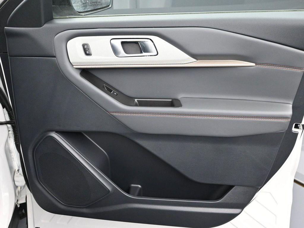 new 2025 Ford Explorer car, priced at $48,873