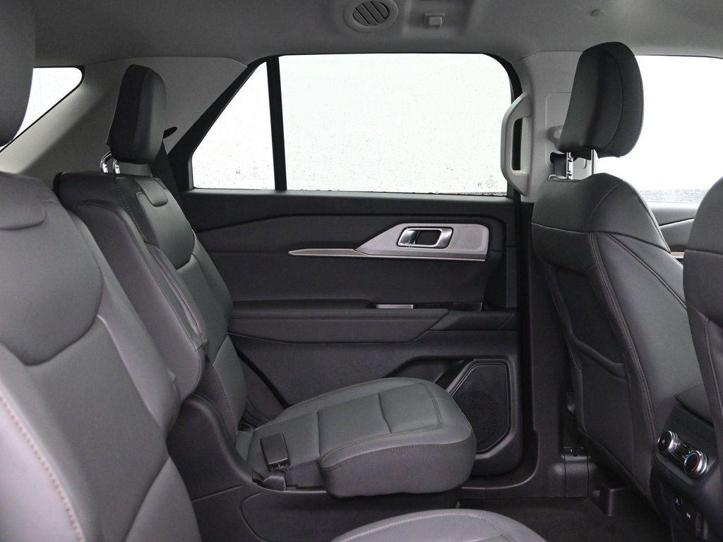 new 2025 Ford Explorer car, priced at $48,873