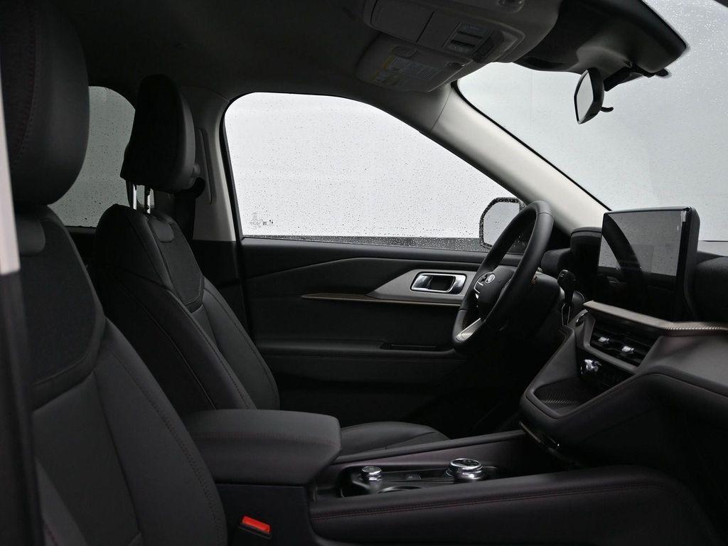 new 2025 Ford Explorer car, priced at $48,873