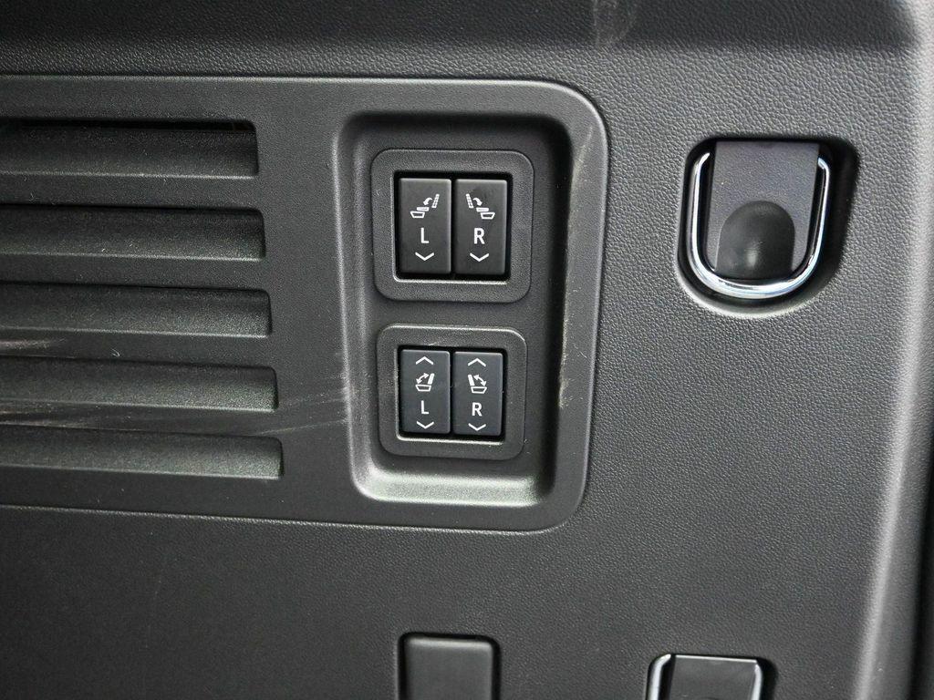 new 2026 Chevrolet Traverse car, priced at $60,720