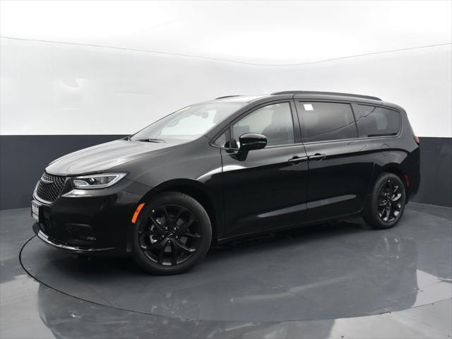 new 2024 Chrysler Pacifica car, priced at $48,692