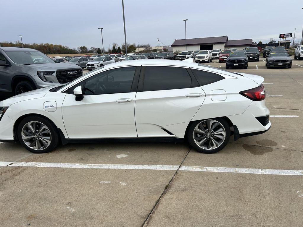 used 2018 Honda Clarity Plug-In Hybrid car, priced at $18,440