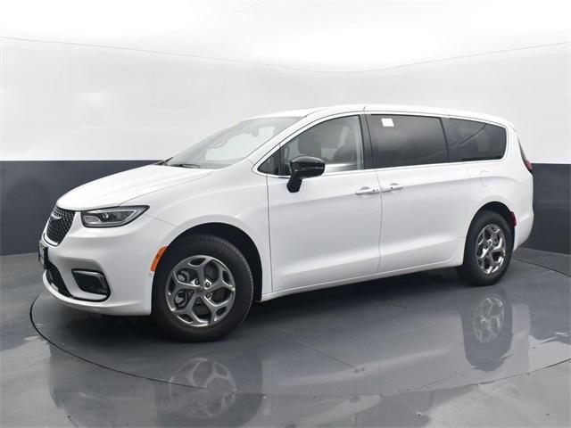 new 2024 Chrysler Pacifica car, priced at $53,817