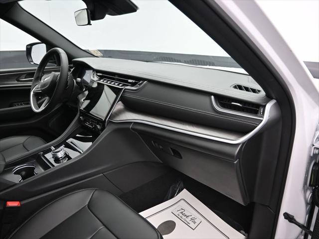 new 2025 Jeep Grand Cherokee car, priced at $46,546