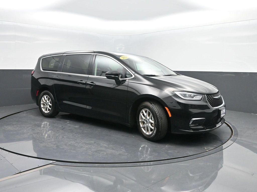 used 2024 Chrysler Pacifica car, priced at $29,940