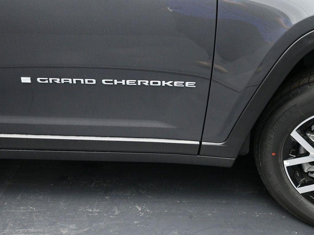 new 2025 Jeep Grand Cherokee L car, priced at $52,074