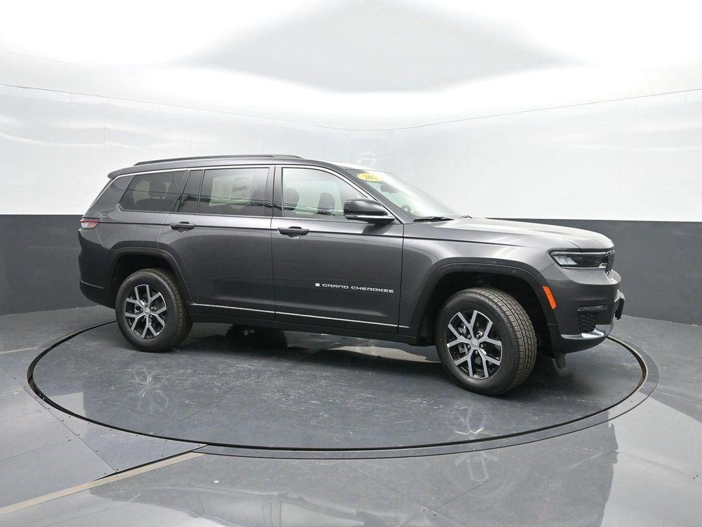 new 2025 Jeep Grand Cherokee L car, priced at $52,074