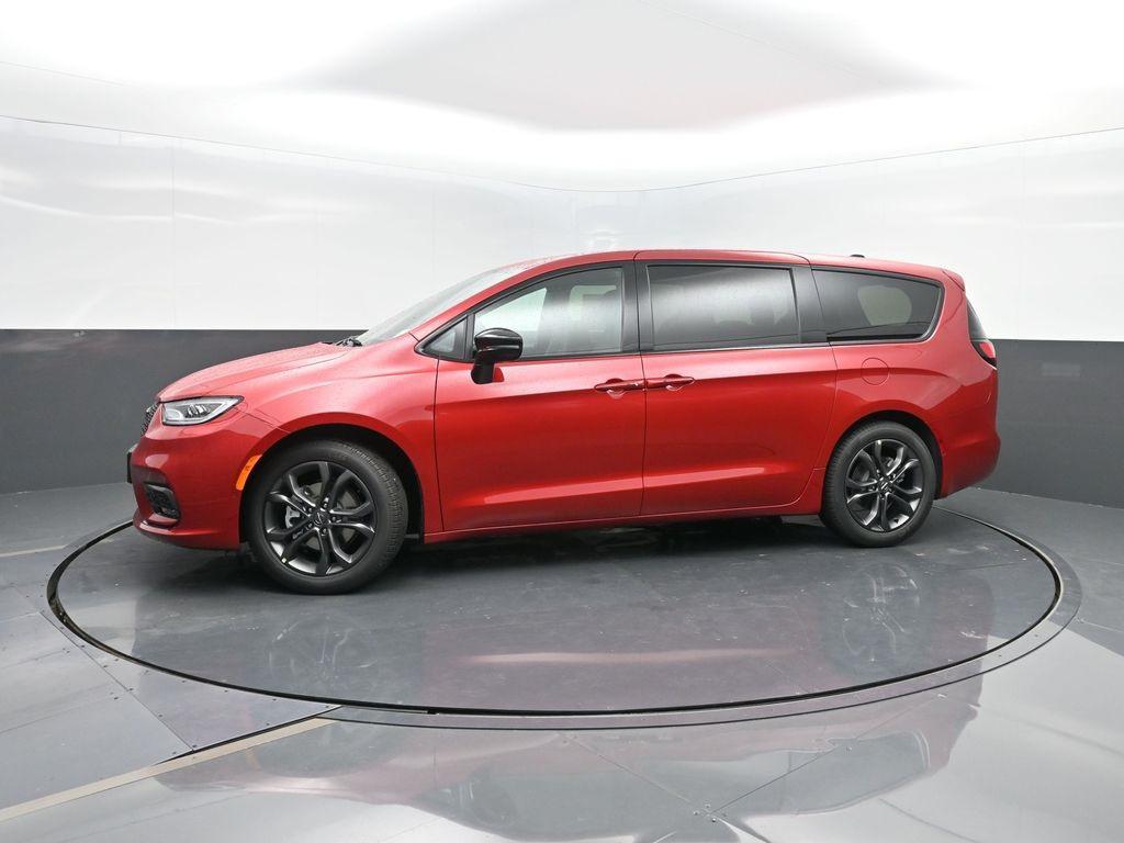 new 2026 Chrysler Pacifica car, priced at $44,994