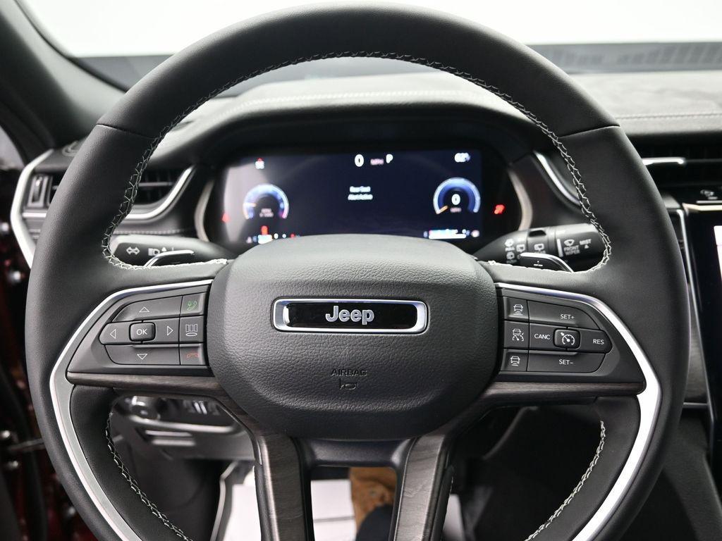 new 2025 Jeep Grand Cherokee car, priced at $46,714