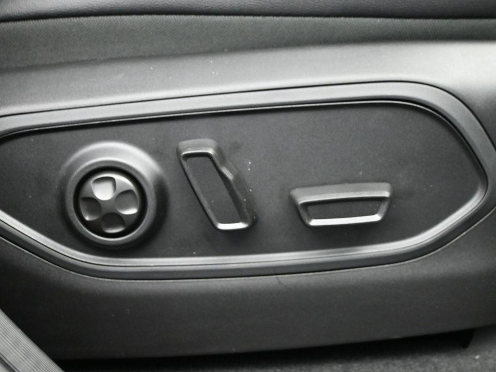 new 2025 Jeep Grand Cherokee car, priced at $46,714