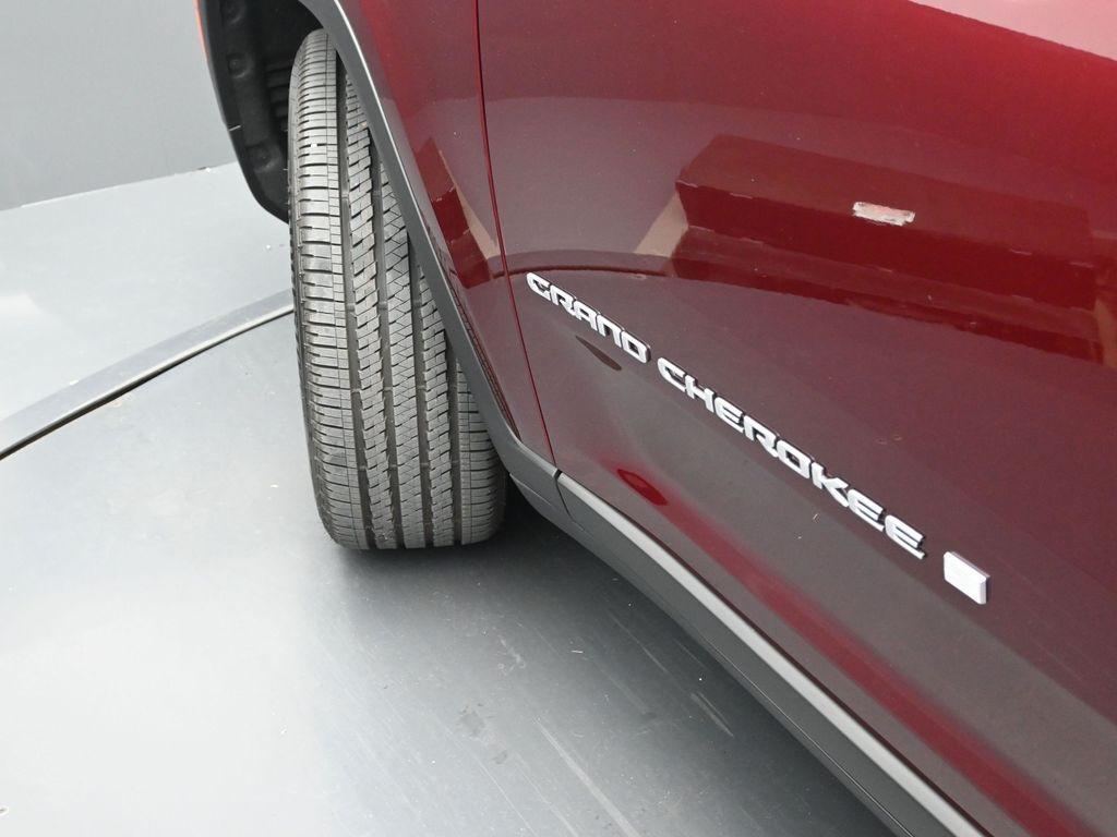new 2025 Jeep Grand Cherokee car, priced at $46,714