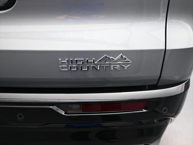 new 2025 Chevrolet Traverse car, priced at $56,500