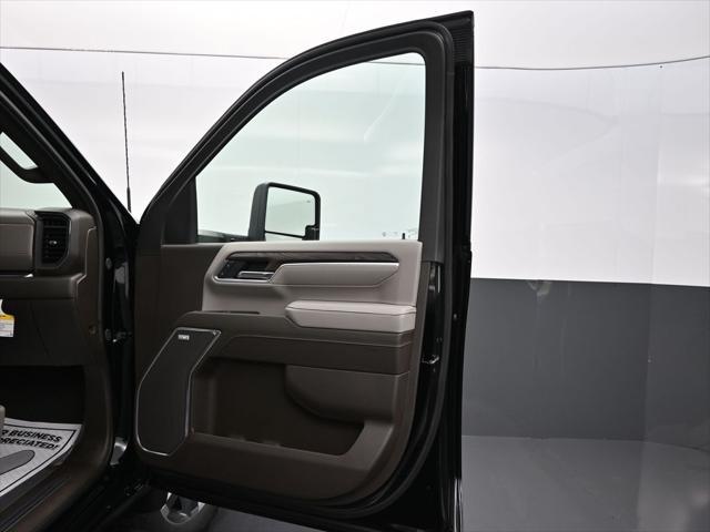 new 2025 GMC Sierra 2500 car, priced at $69,850