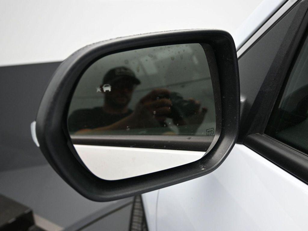 new 2026 Chevrolet Traverse car, priced at $45,415