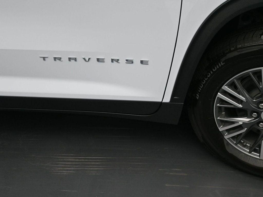 new 2026 Chevrolet Traverse car, priced at $45,415