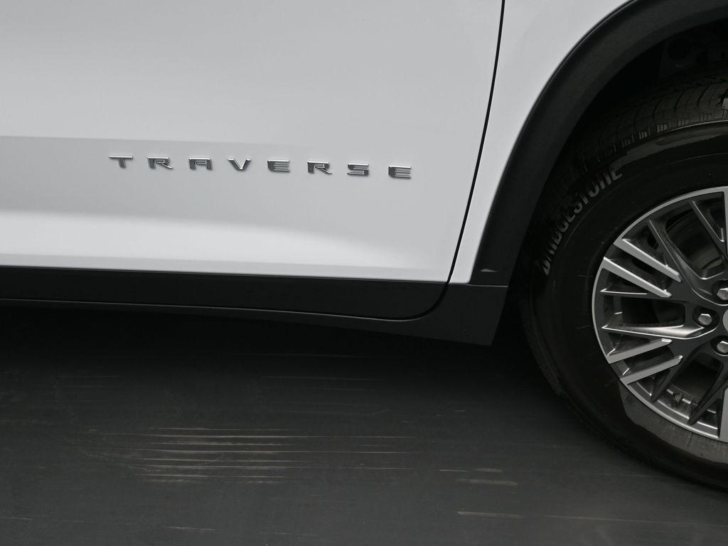 new 2026 Chevrolet Traverse car, priced at $44,980