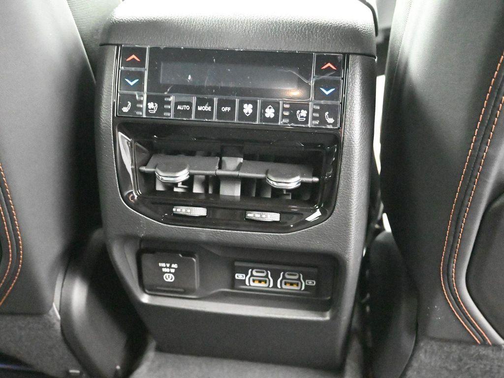 new 2025 Jeep Grand Cherokee car, priced at $68,996