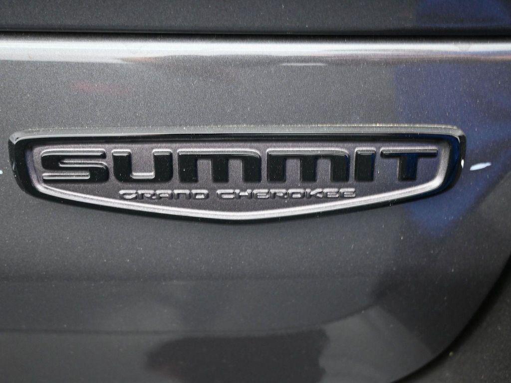 new 2025 Jeep Grand Cherokee car, priced at $68,996