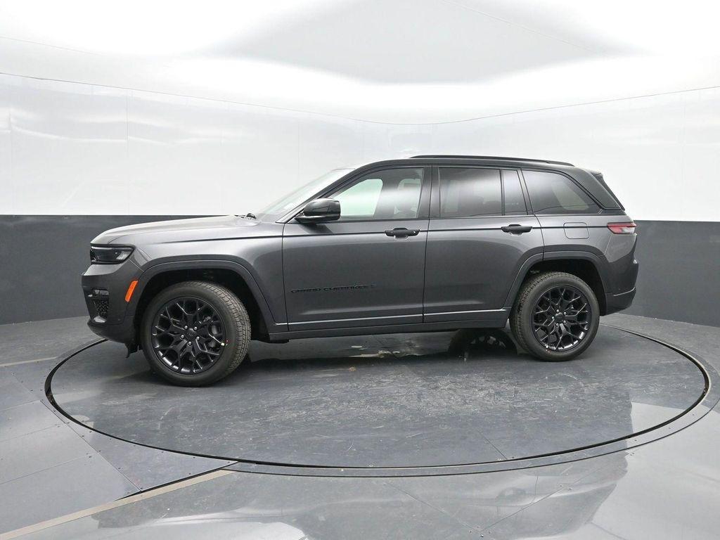 new 2025 Jeep Grand Cherokee car, priced at $68,996