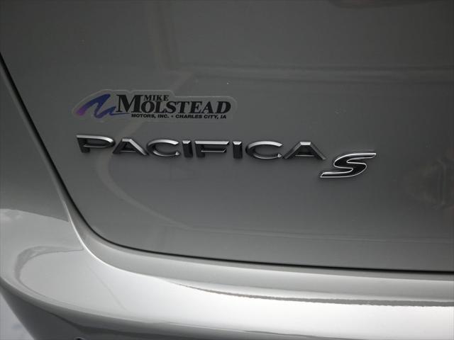 new 2024 Chrysler Pacifica car, priced at $48,567