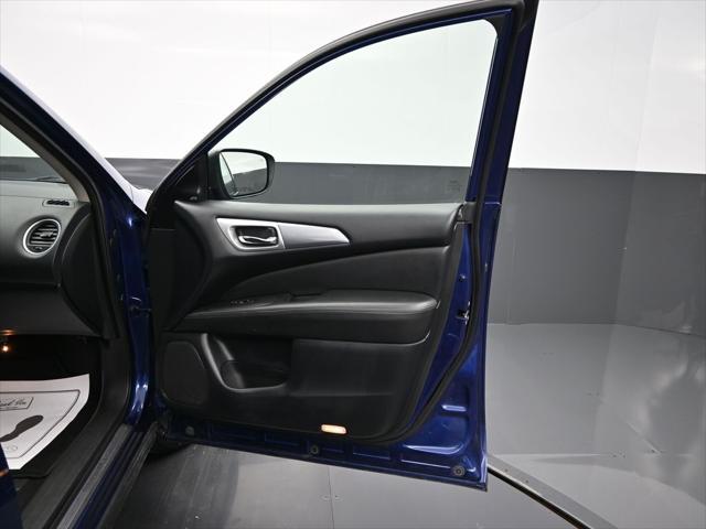 used 2020 Nissan Pathfinder car, priced at $18,460