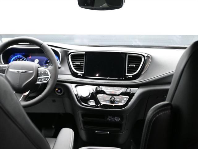 new 2025 Chrysler Pacifica car, priced at $42,247