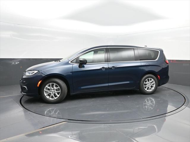 new 2025 Chrysler Pacifica car, priced at $42,247