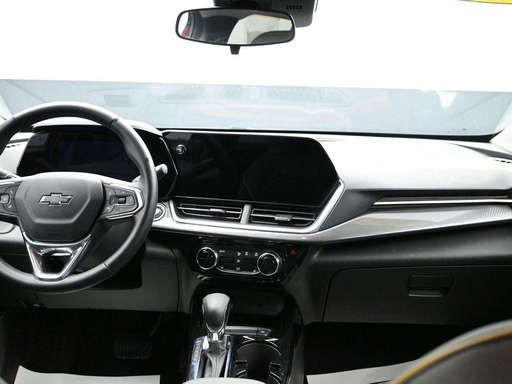 used 2024 Chevrolet Trax car, priced at $21,987