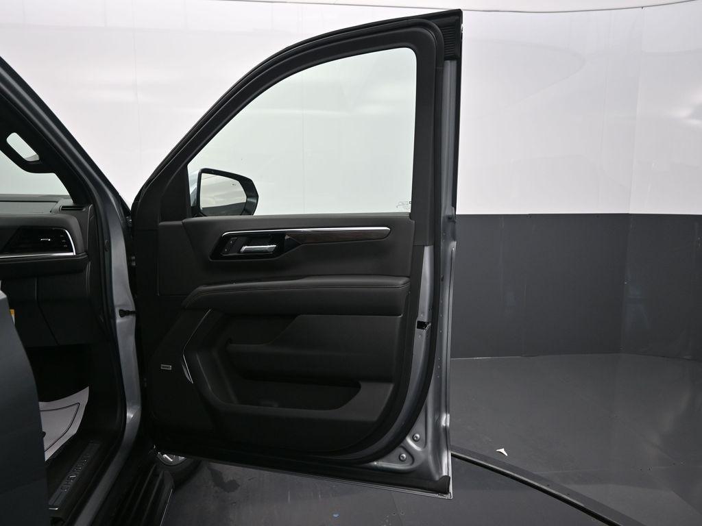 new 2025 Chevrolet Tahoe car, priced at $75,808