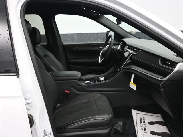 new 2025 Jeep Grand Cherokee car, priced at $47,580