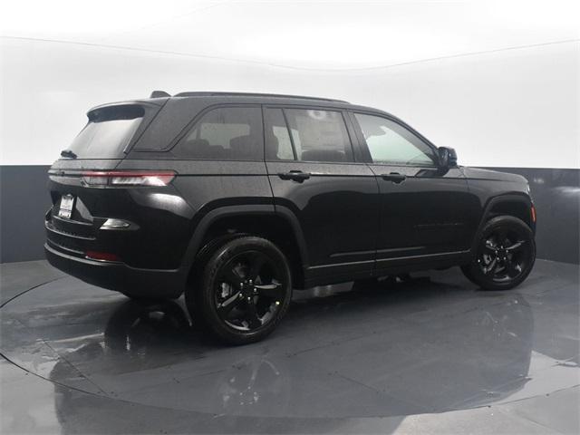 new 2024 Jeep Grand Cherokee car, priced at $48,670