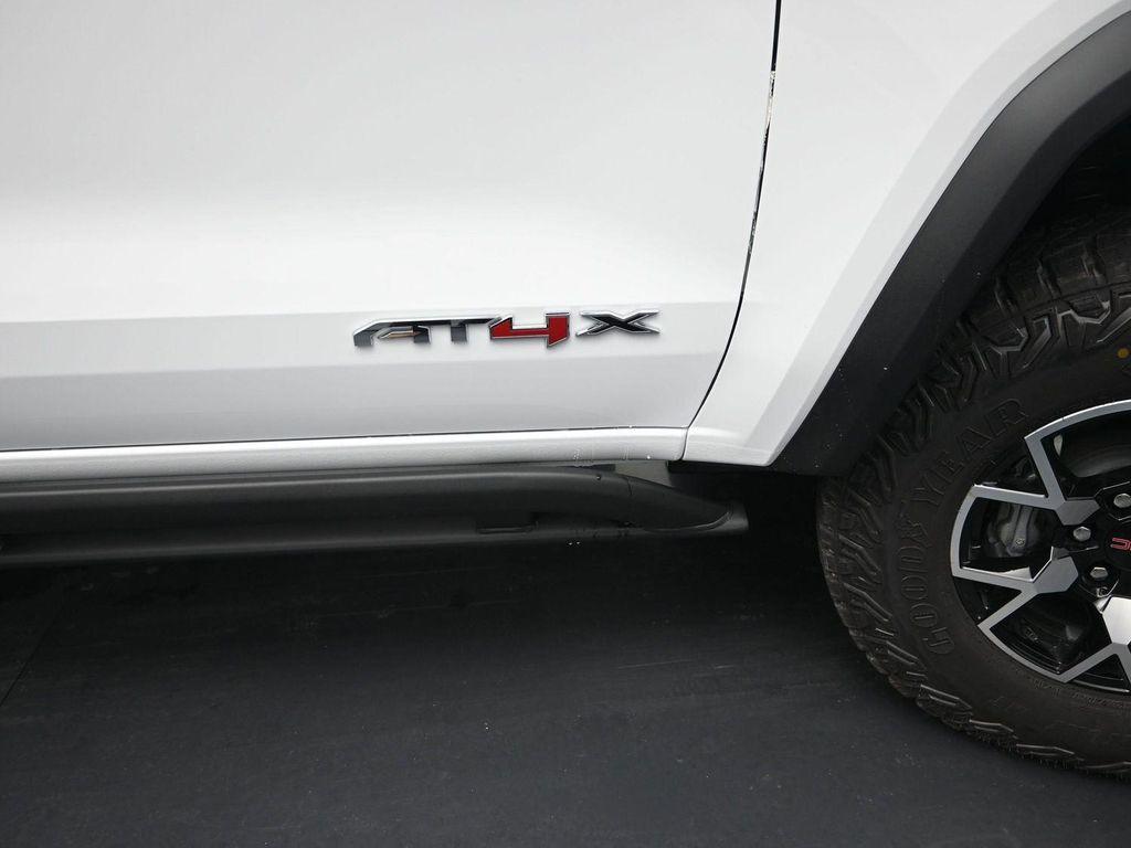 new 2025 GMC Canyon car, priced at $57,070